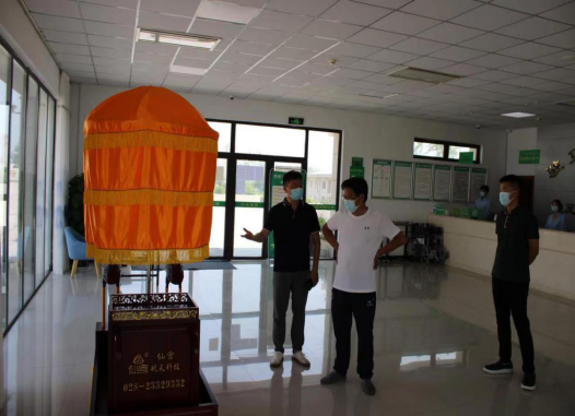 7.14市產(chǎn)業(yè)集團(tuán)黨委書記、董事長劉培建深入子公司檢查疫情防控工作147.png